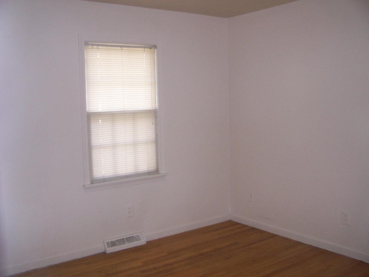 1646 Andrews Road Northwest Roanoke, VA 24017 - Photo 8 of 13 Bedroom