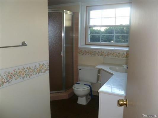 3293 Wendover Road Troy, MI 48084 - Photo 20 of 20 20.jpg