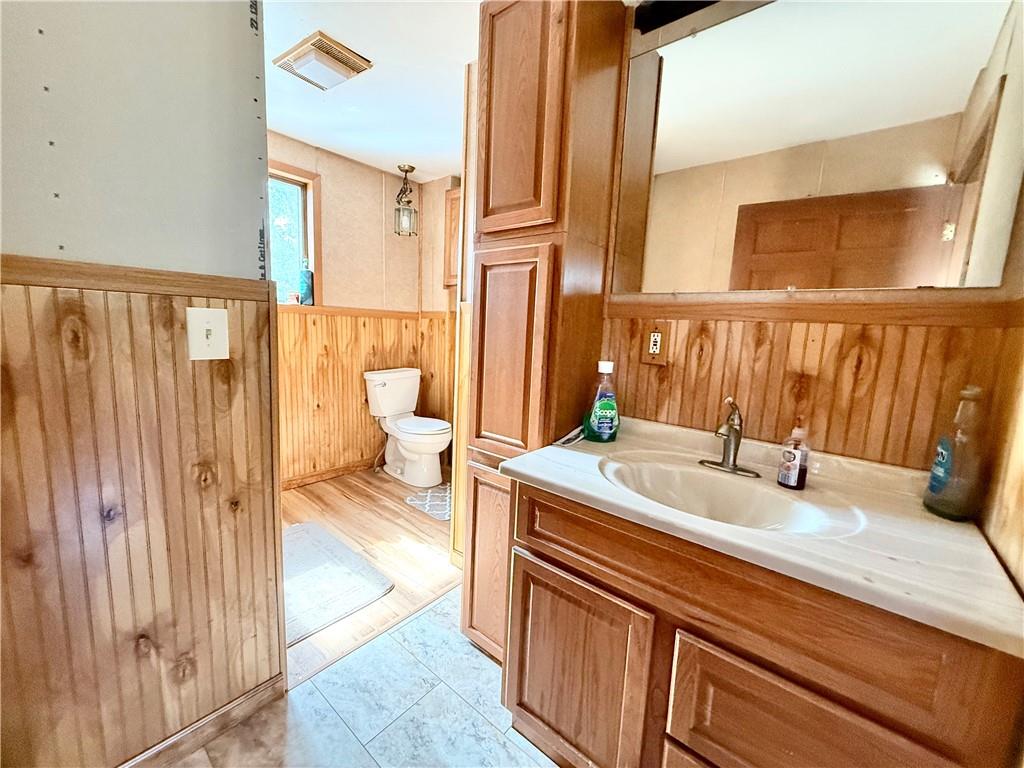4217 Hillsville Road Pulaski, PA 16143 - Photo 17 of 31 Gallery Image 17