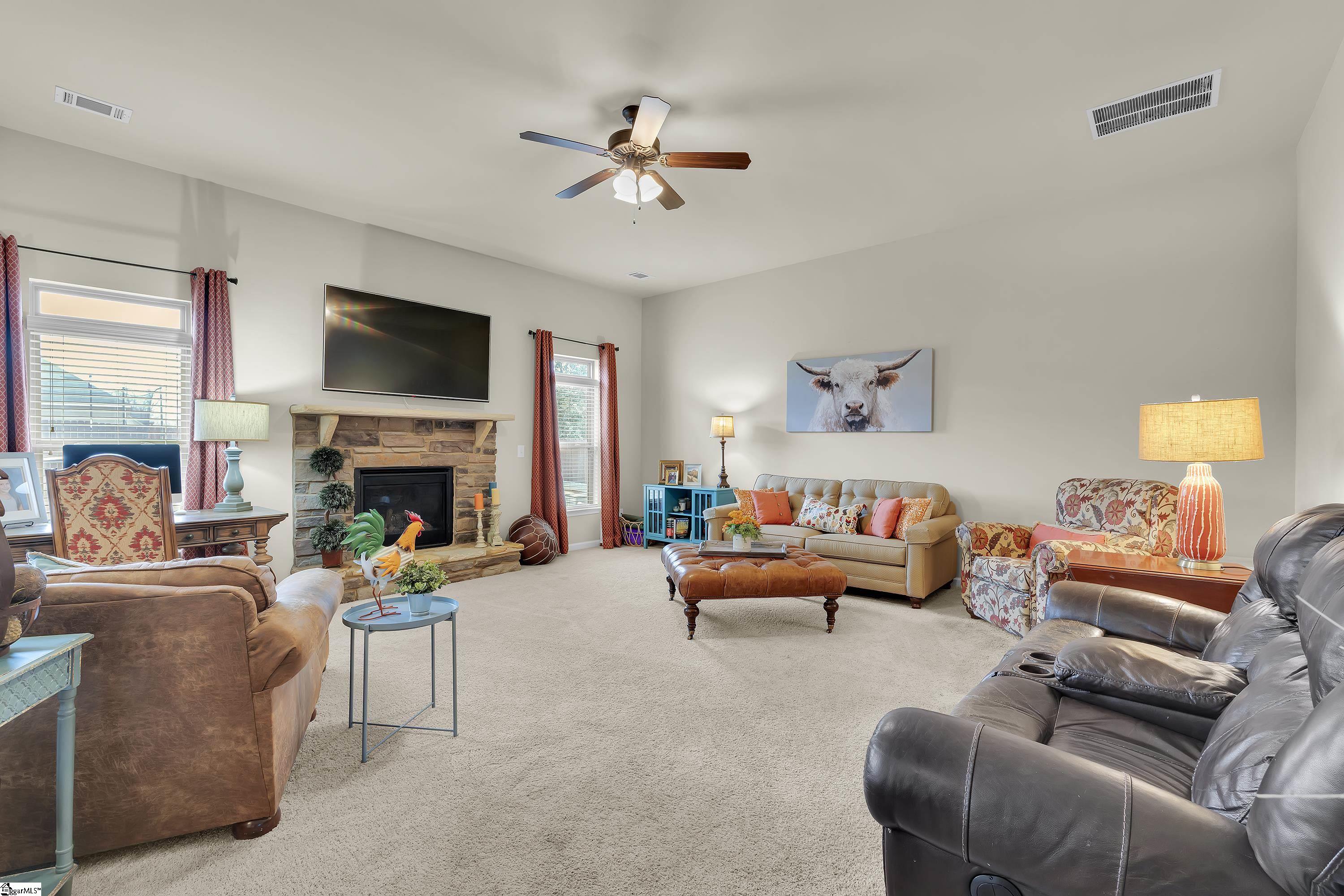 218 Lovelace Court Simpsonville, SC 29681 - Photo 14 of 44