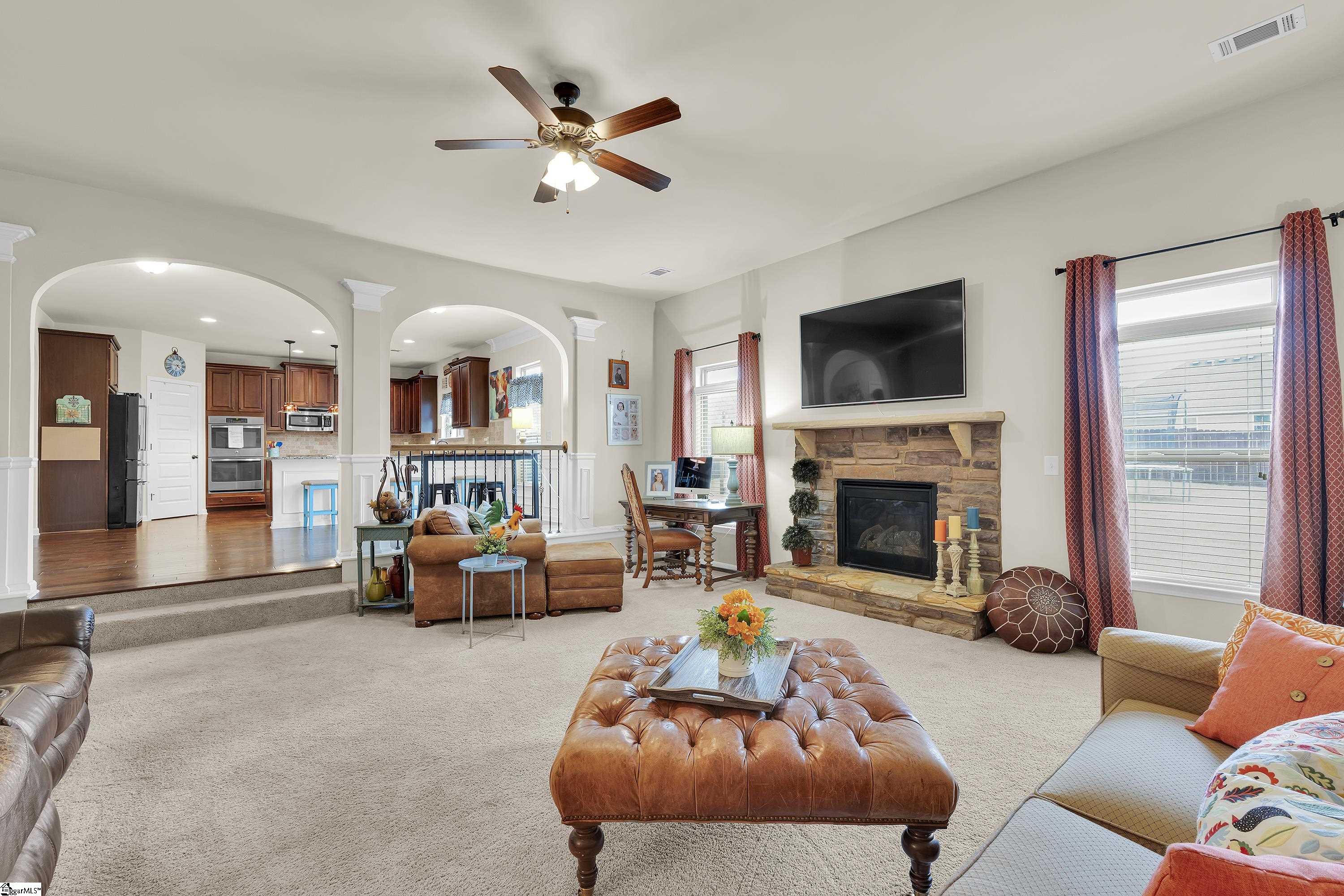 218 Lovelace Court Simpsonville, SC 29681 - Photo 2 of 44