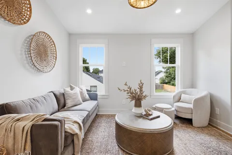 $2,395,000 | 702 Skyview Drive, Nashville, TN 37206