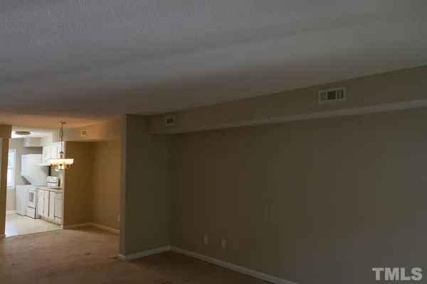 $1,700 | 109 Scott Lane, Unit 109, Chapel Hill, NC 27514