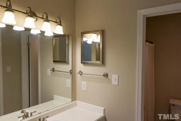 $1,700 | 109 Scott Lane, Unit 109, Chapel Hill, NC 27514
