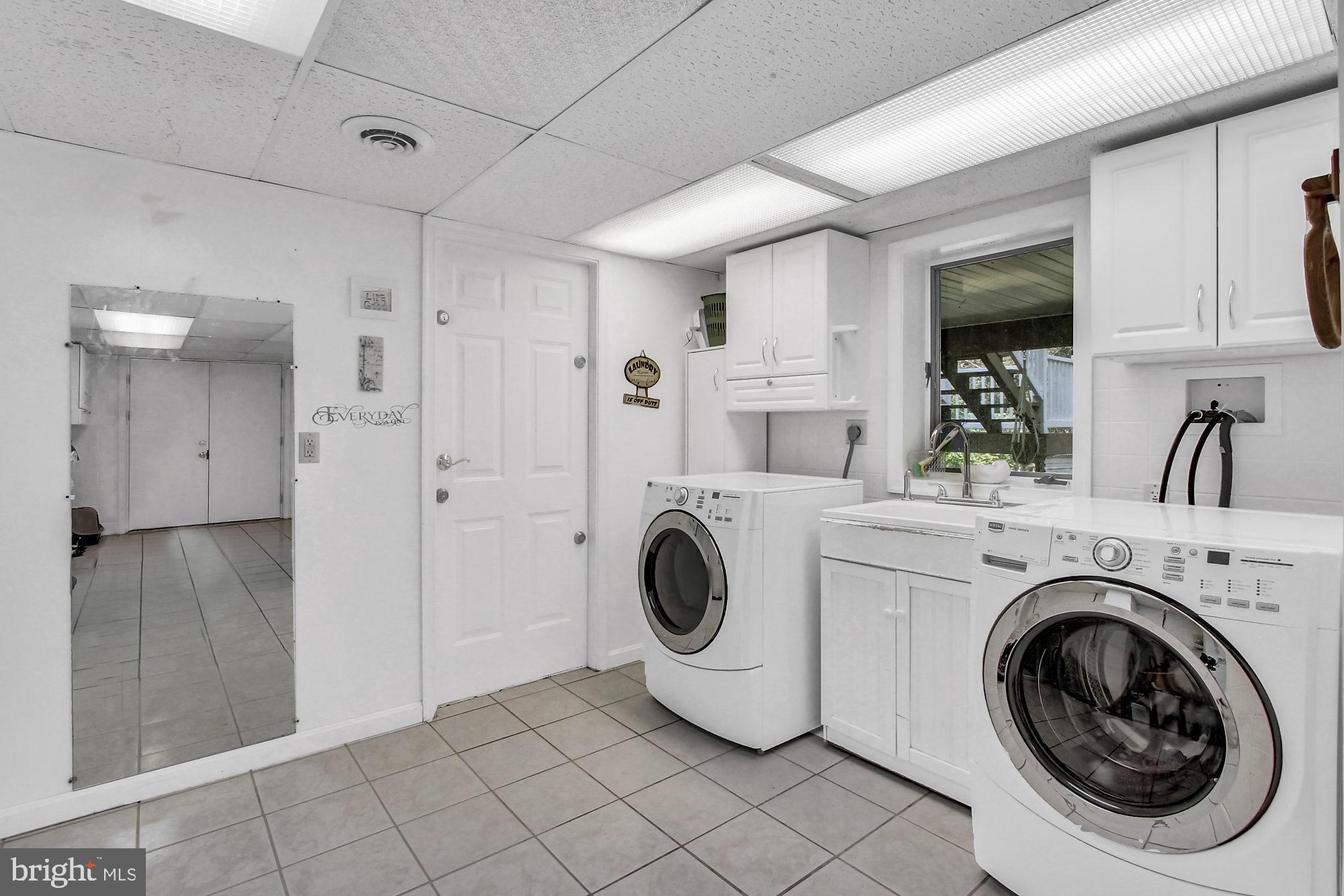 751 Brownsville Road Reading, PA 19608 - Photo 21 of 31 Laundry Room