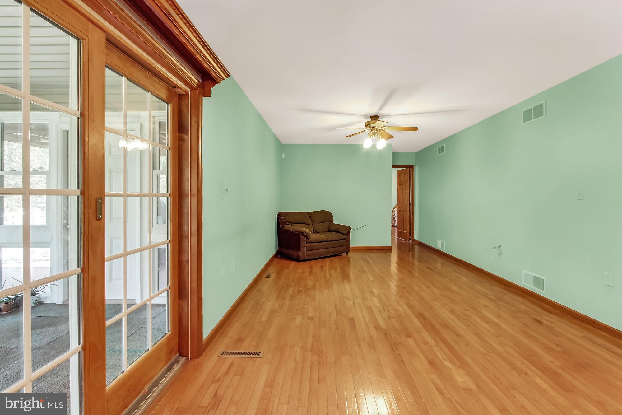 751 Brownsville Road Reading, PA 19608 - Photo 5 of 31 Dining or Living Room
