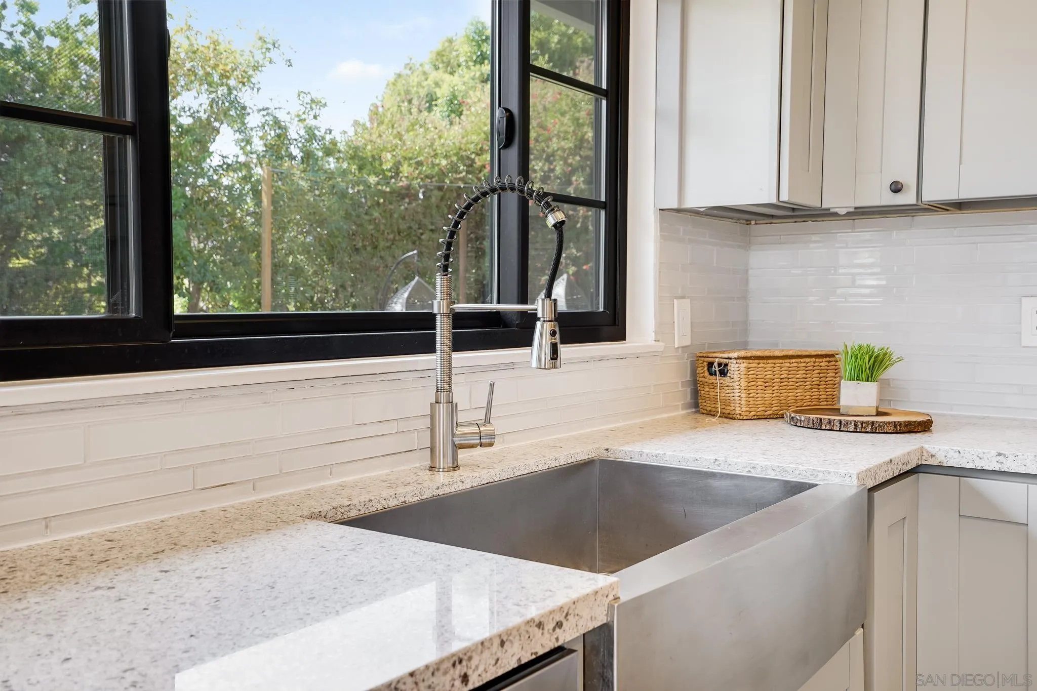 8804 Robinhood Lane La Jolla, CA 92037 - Photo 18 of 58