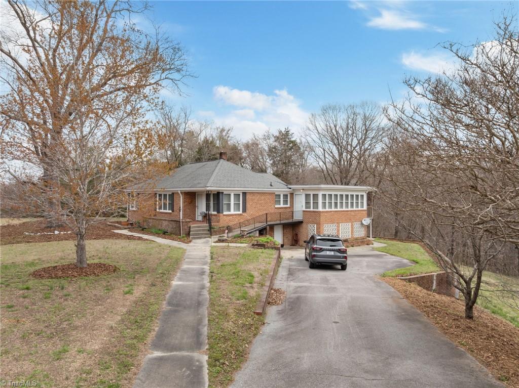 723 Haynes Road Thomasville, NC 27360 - Photo 2 of 43