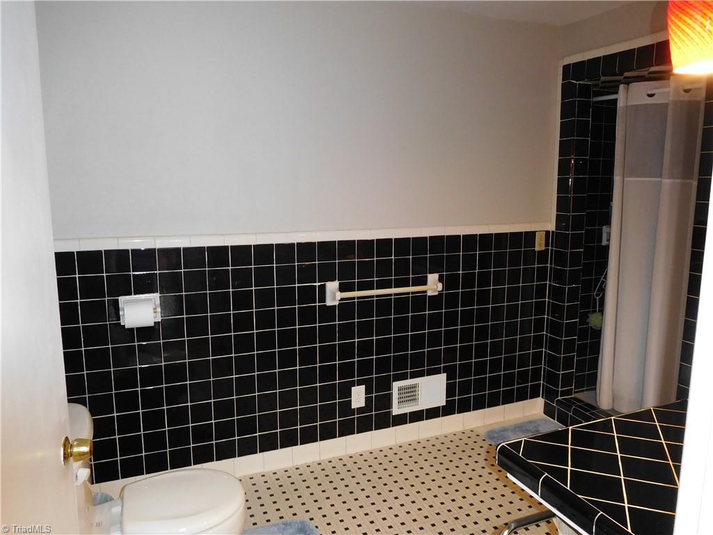 723 Haynes Road Thomasville, NC 27360 - Photo 27 of 43