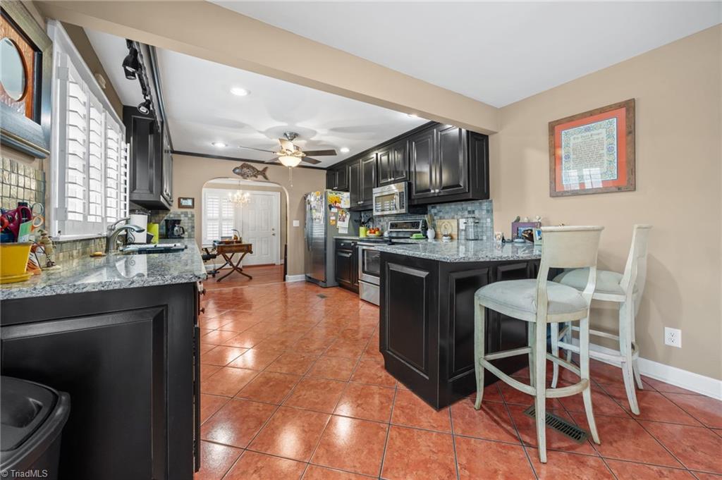 723 Haynes Road Thomasville, NC 27360 - Photo 7 of 43