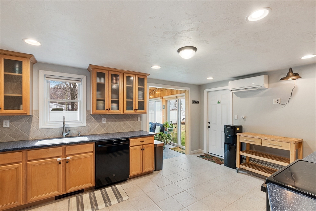 13 Reo Road Maynard, MA 01754 - Photo 2 of 35 Gallery Image 2