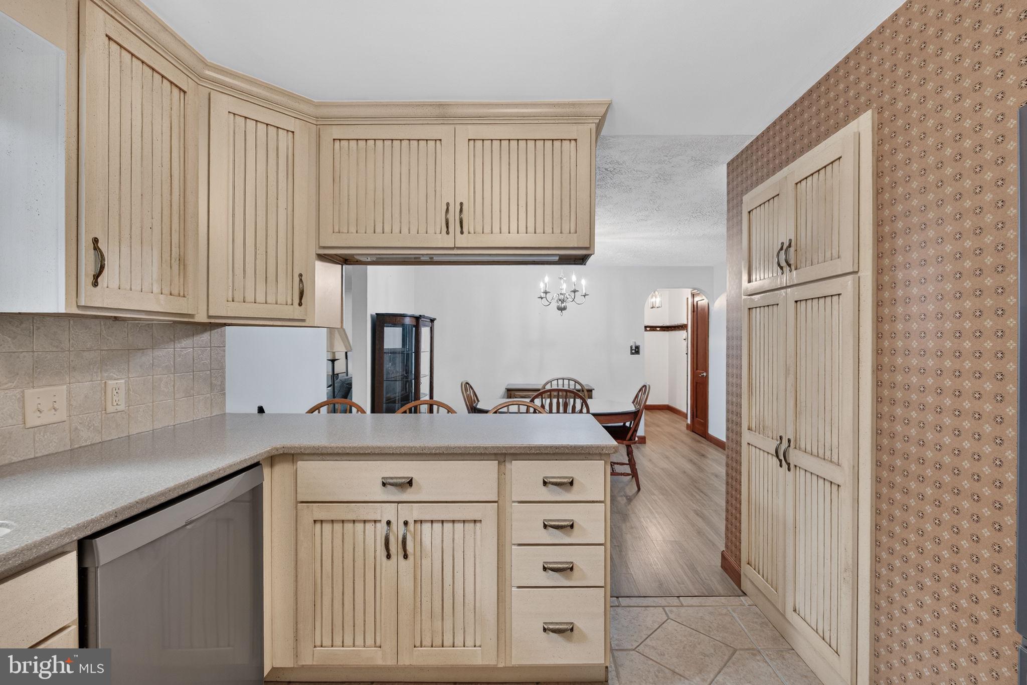2274 Maple Road York, PA 17408 - Photo 15 of 37 Gallery Image 15