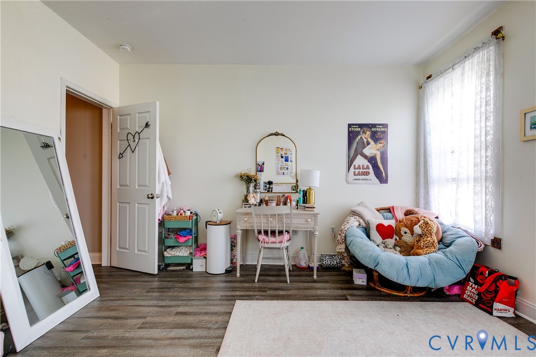 1237 West Cary Street Richmond, VA 23220 - Photo 16 of 23 a living room with furniture and a couch
