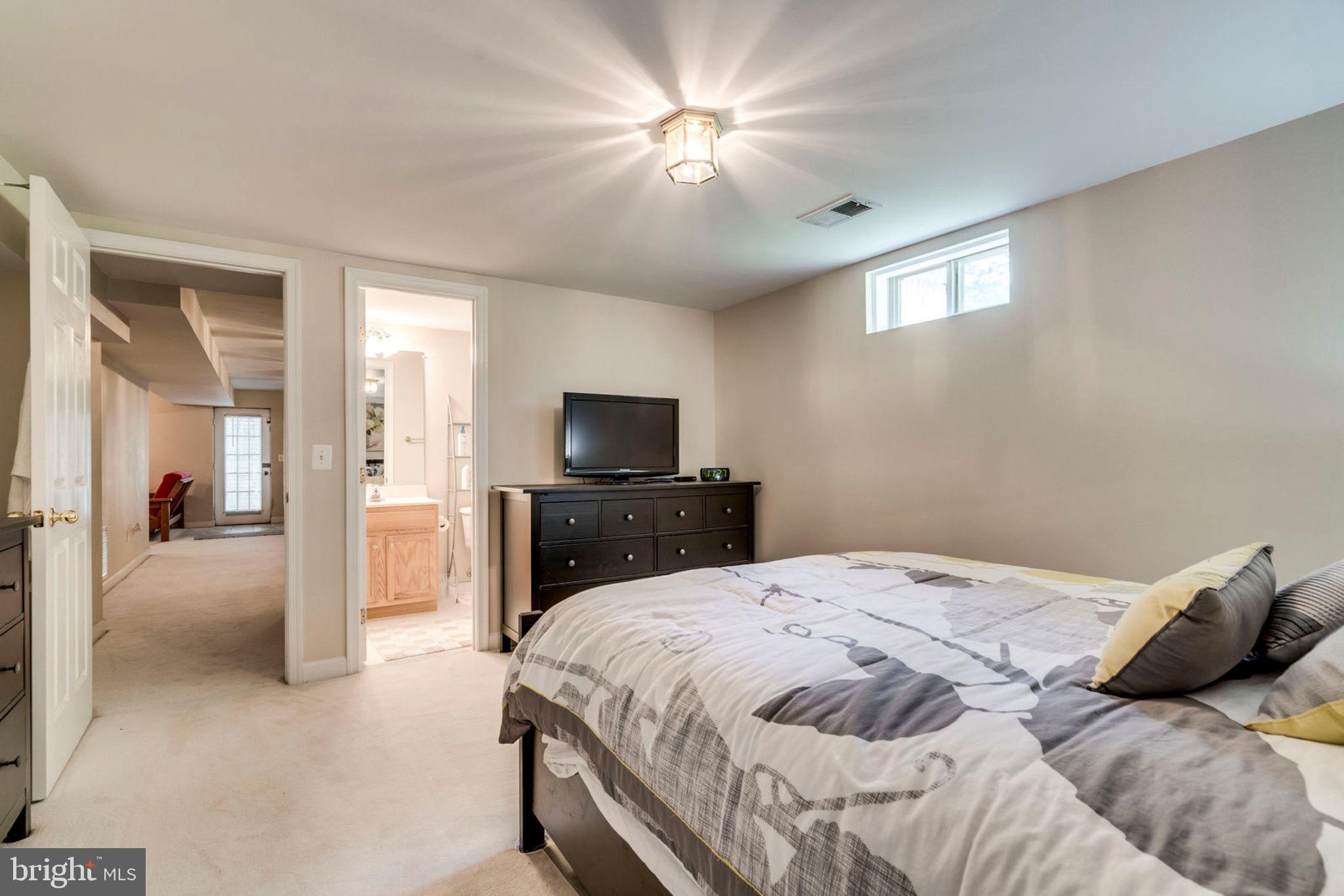 8735 Scott Street Springfield, VA 22153 - Photo 22 of 44 Gallery Image 22