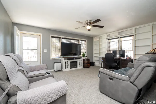 $230,000 | 304 North Magnolia Street, Elmwood, IL 61529