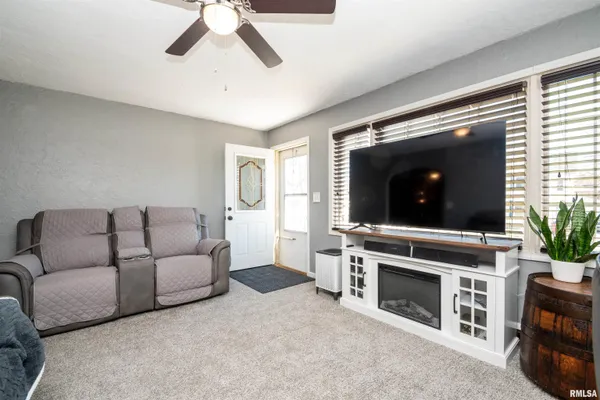 $230,000 | 304 North Magnolia Street, Elmwood, IL 61529