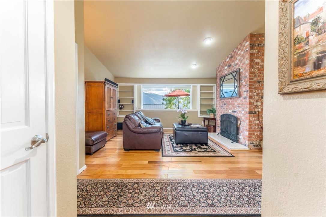 96 Division Street Manson, WA 98831 - Photo 3 of 32 Gallery Image 3