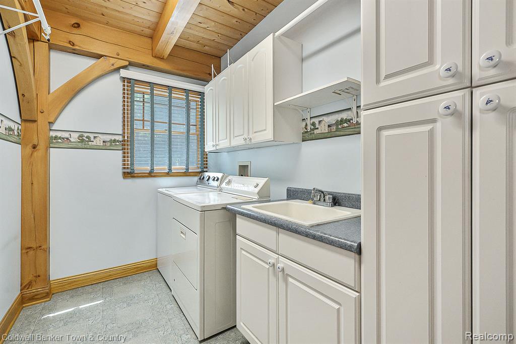 1550 Dutcher Road Howell, MI 48843 - Photo 33 of 77