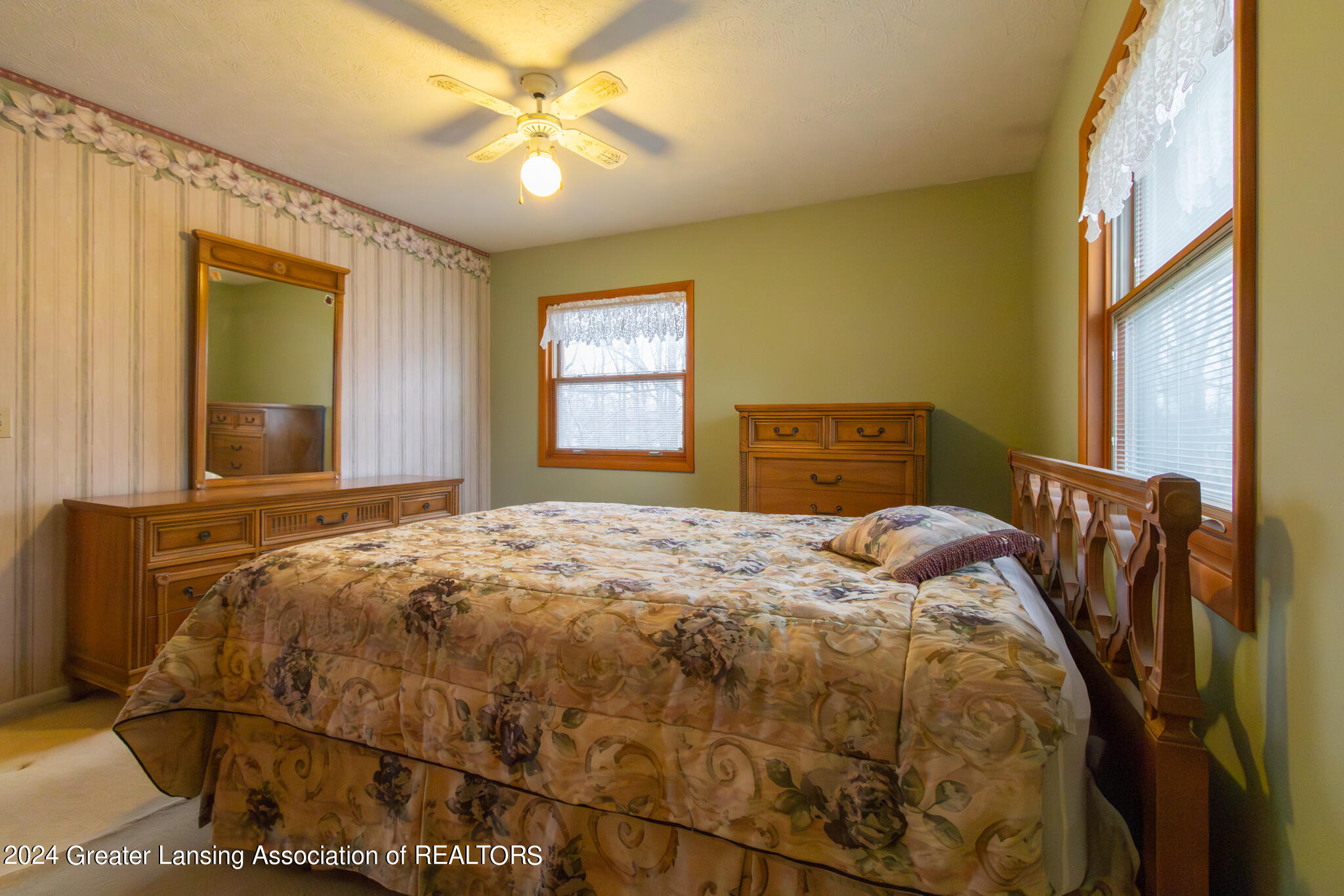 3410 West Holmes Road Lansing, MI 48911 - Photo 13 of 31 3410_w_holmes_interior_paula-10