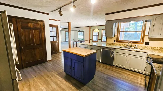 $379,999 | 2713 Fieldstone Drive Southeast, Conyers, GA 30013