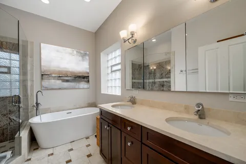 $849,000 | 1746 West Pierce Avenue, Unit 2, Chicago, IL 60622