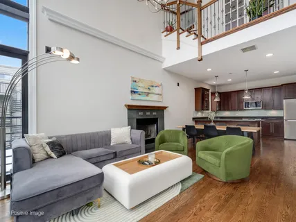 $849,000 | 1746 West Pierce Avenue, Unit 2, Chicago, IL 60622