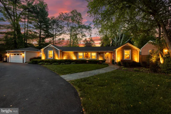 $1,450,000 | 3707 East W Highway, Chevy Chase, MD 20815