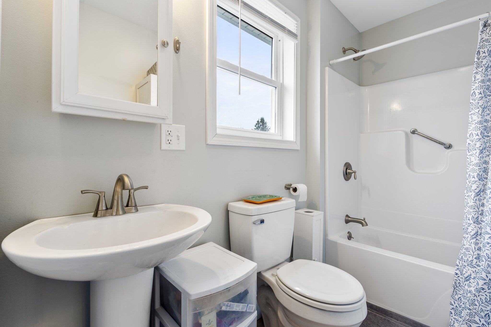 994 Portland Road, Unit 19 Saco, ME 04072 - Photo 14 of 21 Bath