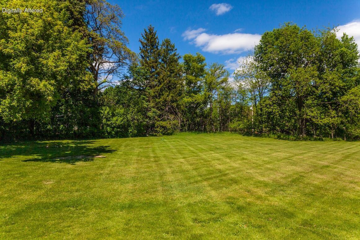 N20W28282 Oakton Road Delafield, WI 53072 - Photo 11 of 49 Ext