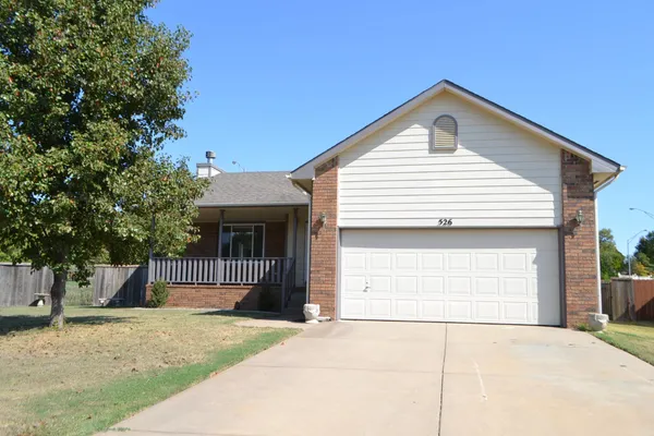 $274,900 | 526 Olive Court, Mulvane, KS 67110