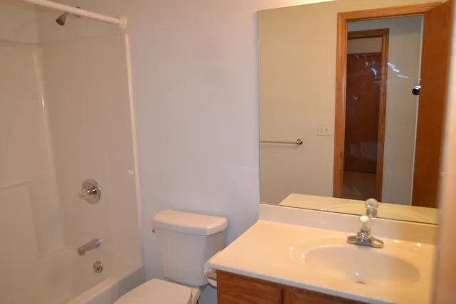 $274,900 | 526 Olive Court, Mulvane, KS 67110