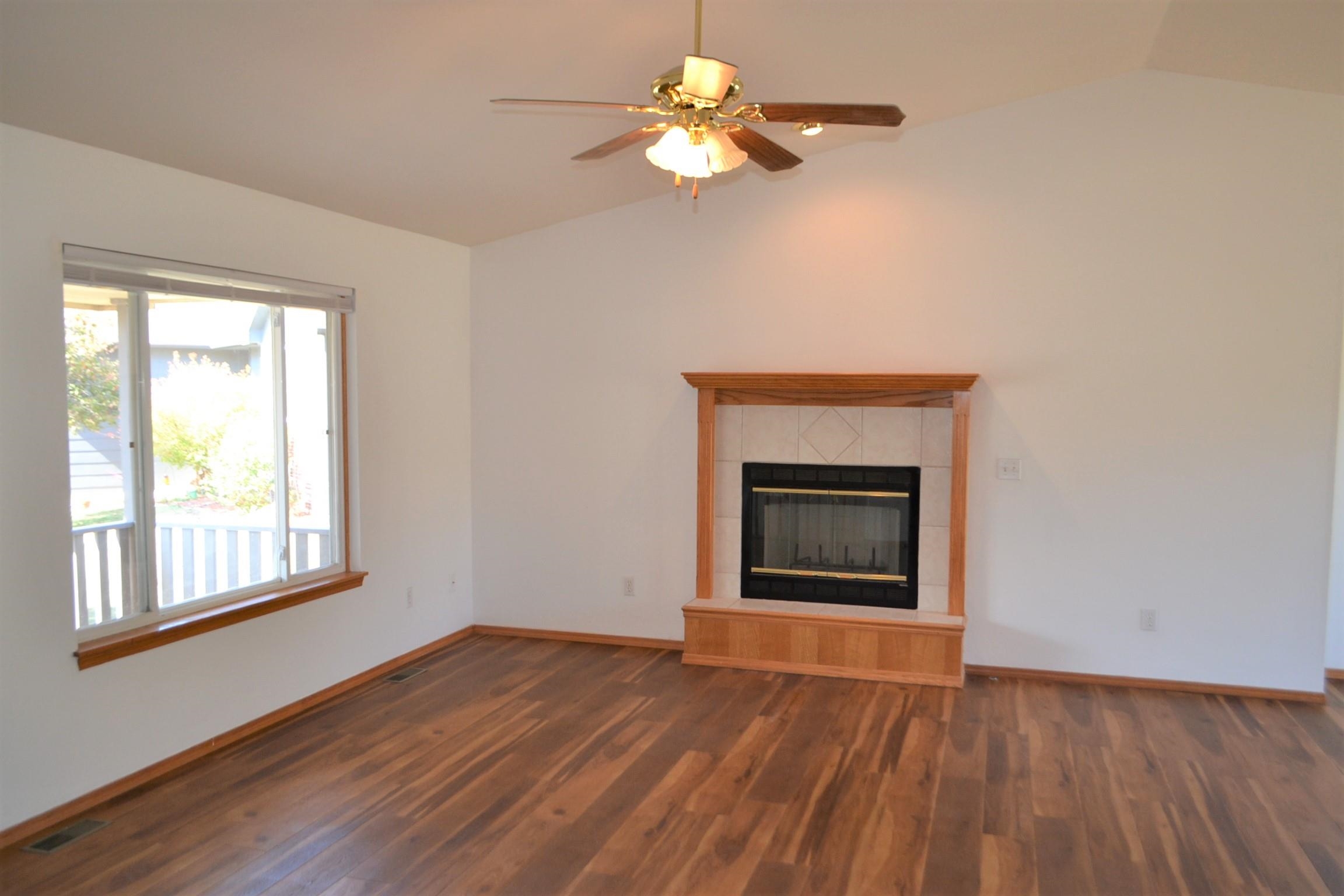 526 Olive Court Mulvane, KS 67110 - Photo 4 of 30