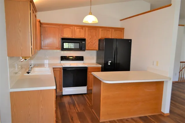 $274,900 | 526 Olive Court, Mulvane, KS 67110