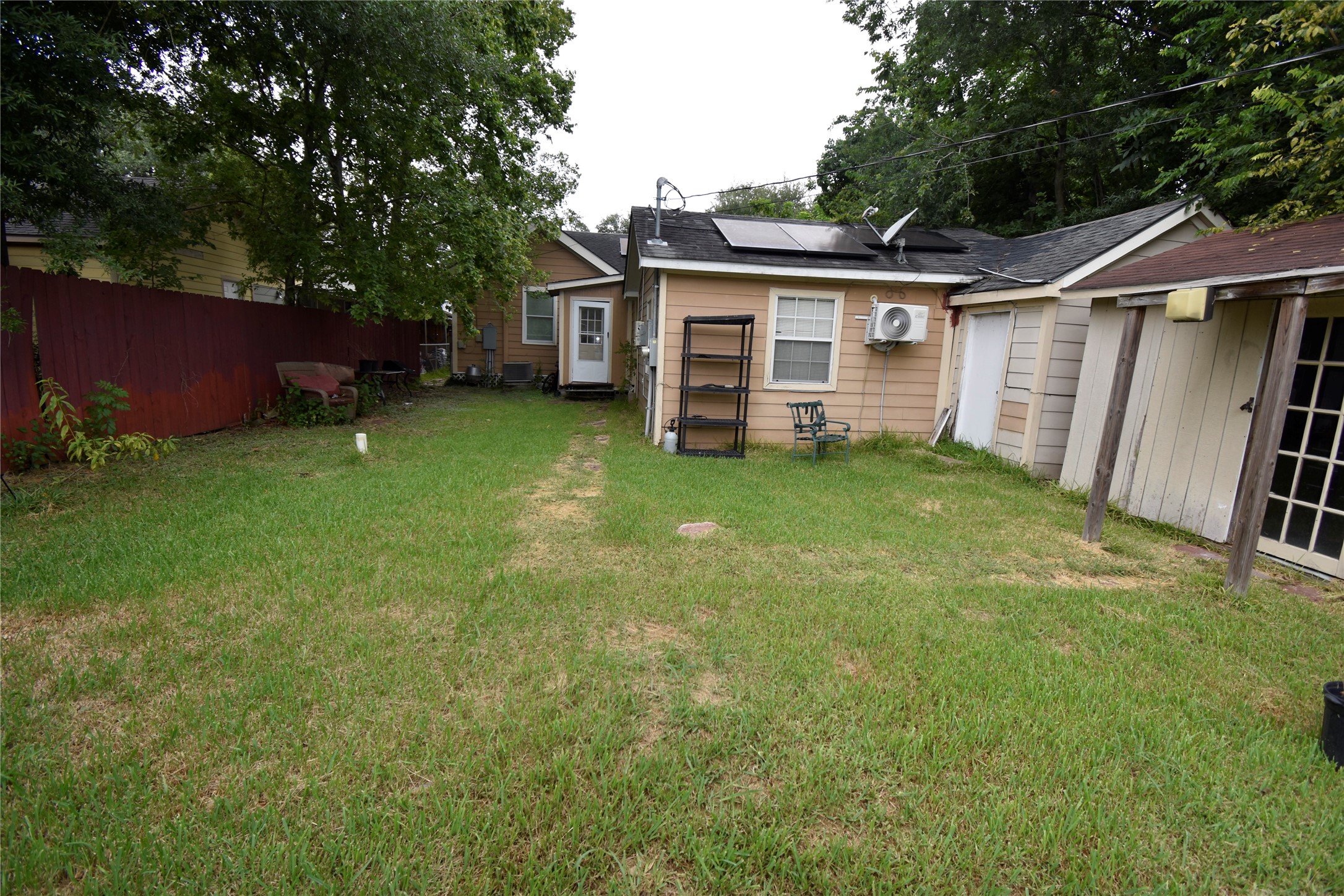 819 Center Street Pasadena, TX 77506 - Photo 11 of 11 a view of a house with a backyard