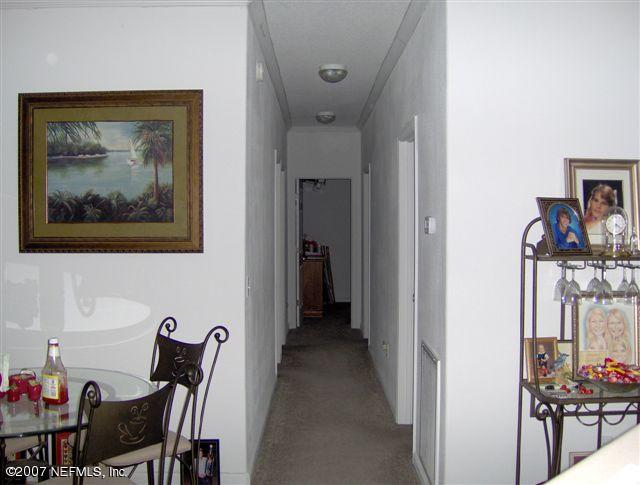 220 Tanner School Bus Road Florahome, FL 32140 - Photo 8 of 13 hallway