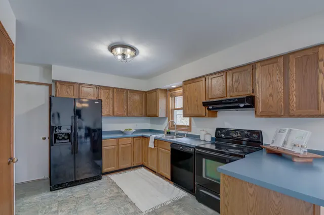 $350,000 | 3149 Silverton Trail, Madison, WI 53719