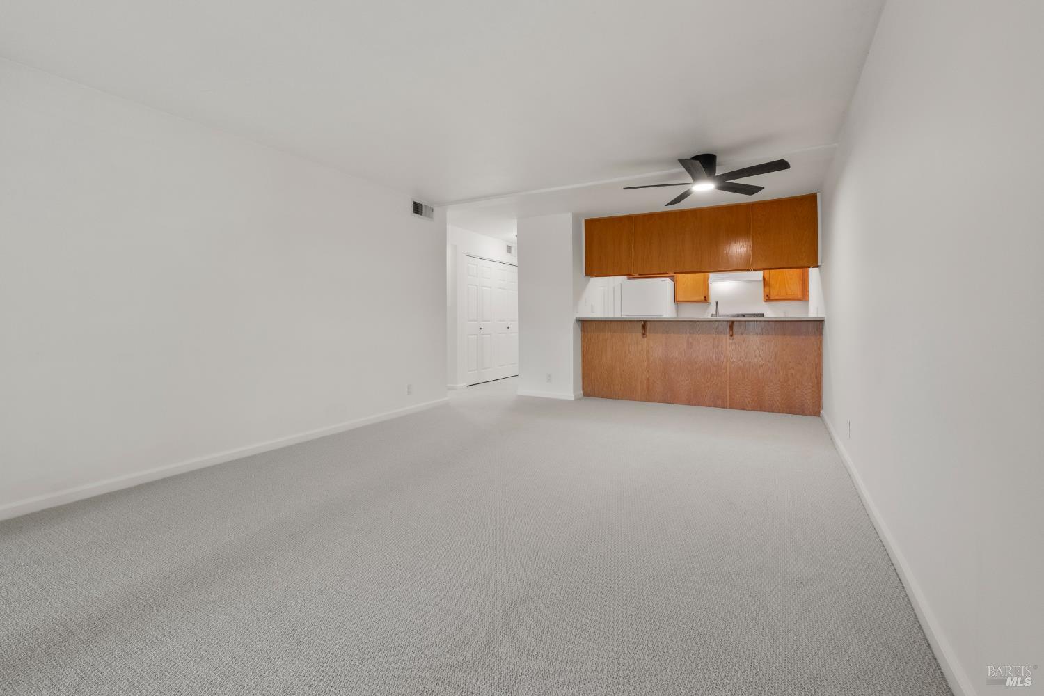 1540 Center Road, Unit 381 Novato, CA 94947 - Photo 21 of 32