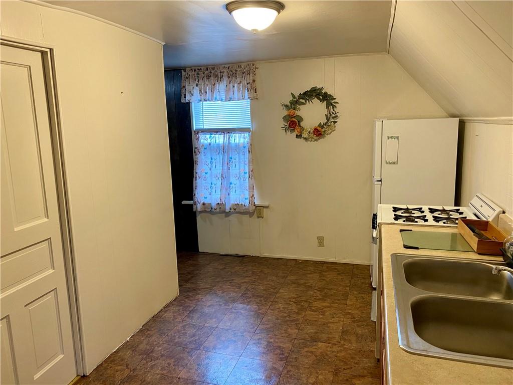 232 Park Road Ambridge, PA 15003 - Photo 12 of 15 Third floor