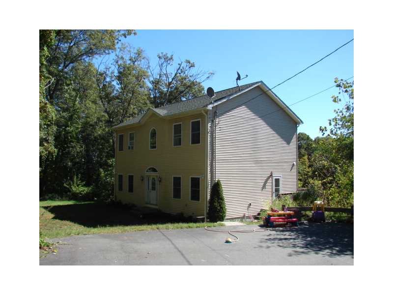 69 Rockridge Road Lincoln, RI 02865 - Photo 21 of 22 Exterior Front.