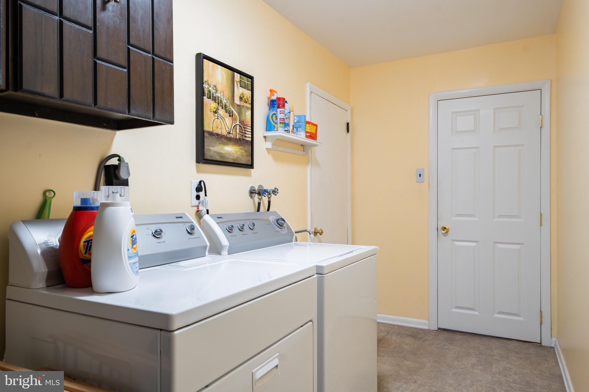 601 Norwood Road Mount Laurel, NJ 08054 - Photo 23 of 44 Large laundry room with wash tub.