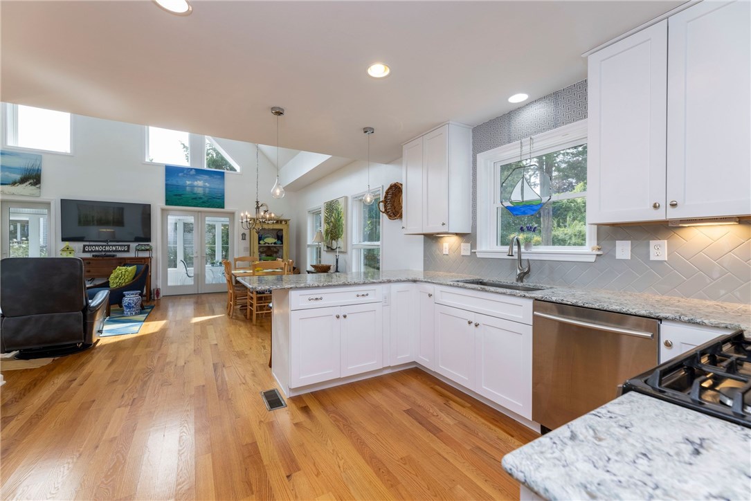 81 Upper Highland Road Charlestown, RI 02813 - Photo 6 of 38