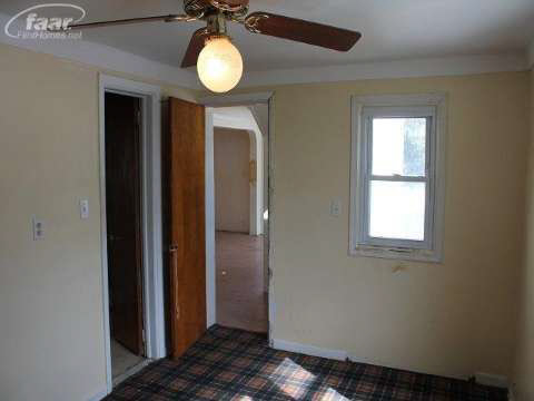 6170 South Center Road Grand Blanc, MI 48439 - Photo 9 of 28 20395425-8.JPG
