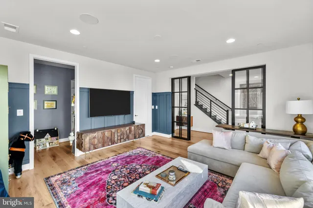 a view of a workspace with furniture