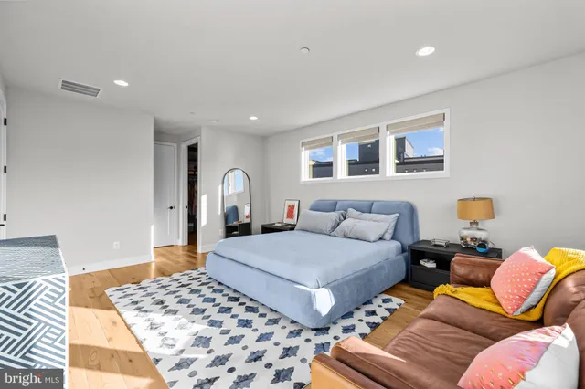 a view of a dinning table and chairs in the patio