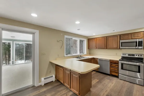$699,999 | 53 Oak-Knoll Road, Meredith, NH 03253