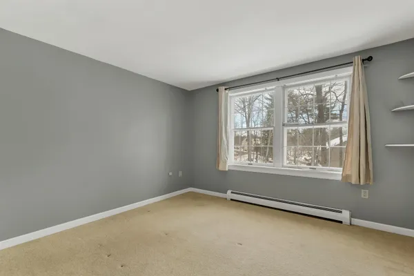 $699,999 | 53 Oak-Knoll Road, Meredith, NH 03253