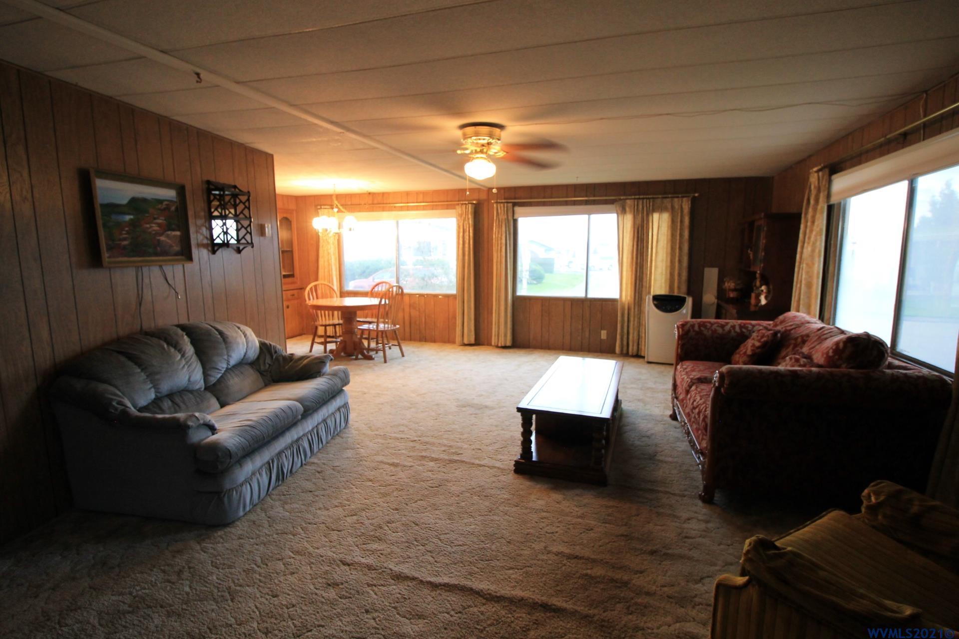 5422 Portland Road Northeast, Unit 25 Salem, OR 97305 - Photo 4 of 17 Gallery Image 4