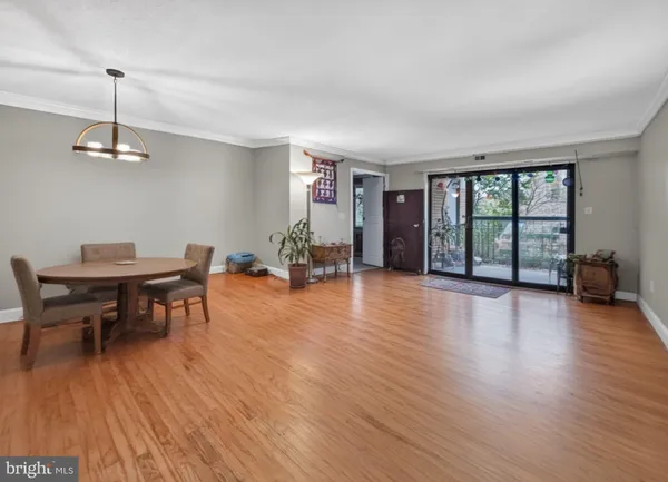 $3,100 | 8370 Greensboro Drive, Unit 325, McLean, VA 22102