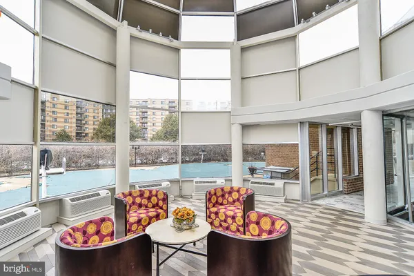 $3,100 | 8370 Greensboro Drive, Unit 325, McLean, VA 22102