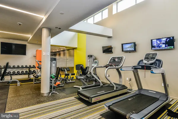 $3,100 | 8370 Greensboro Drive, Unit 325, McLean, VA 22102